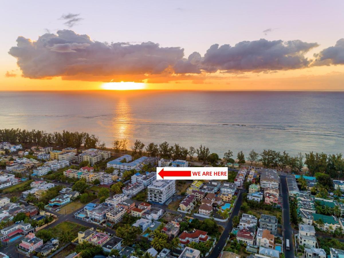 Les Cerisiers Beach Residence, Cosy And Modern 3 Bedroom Apartment Located 50 Metres From The Beach And From All Amenities And Restaurants On The Coastal Road Flic-en-Flacq Exterior foto