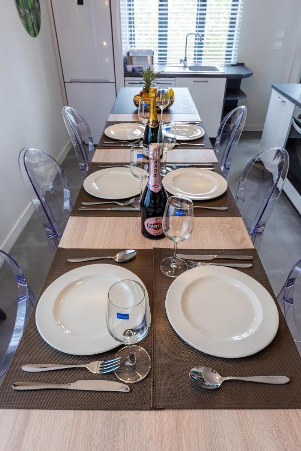 Les Cerisiers Beach Residence, Cosy And Modern 3 Bedroom Apartment Located 50 Metres From The Beach And From All Amenities And Restaurants On The Coastal Road Flic-en-Flacq Exterior foto