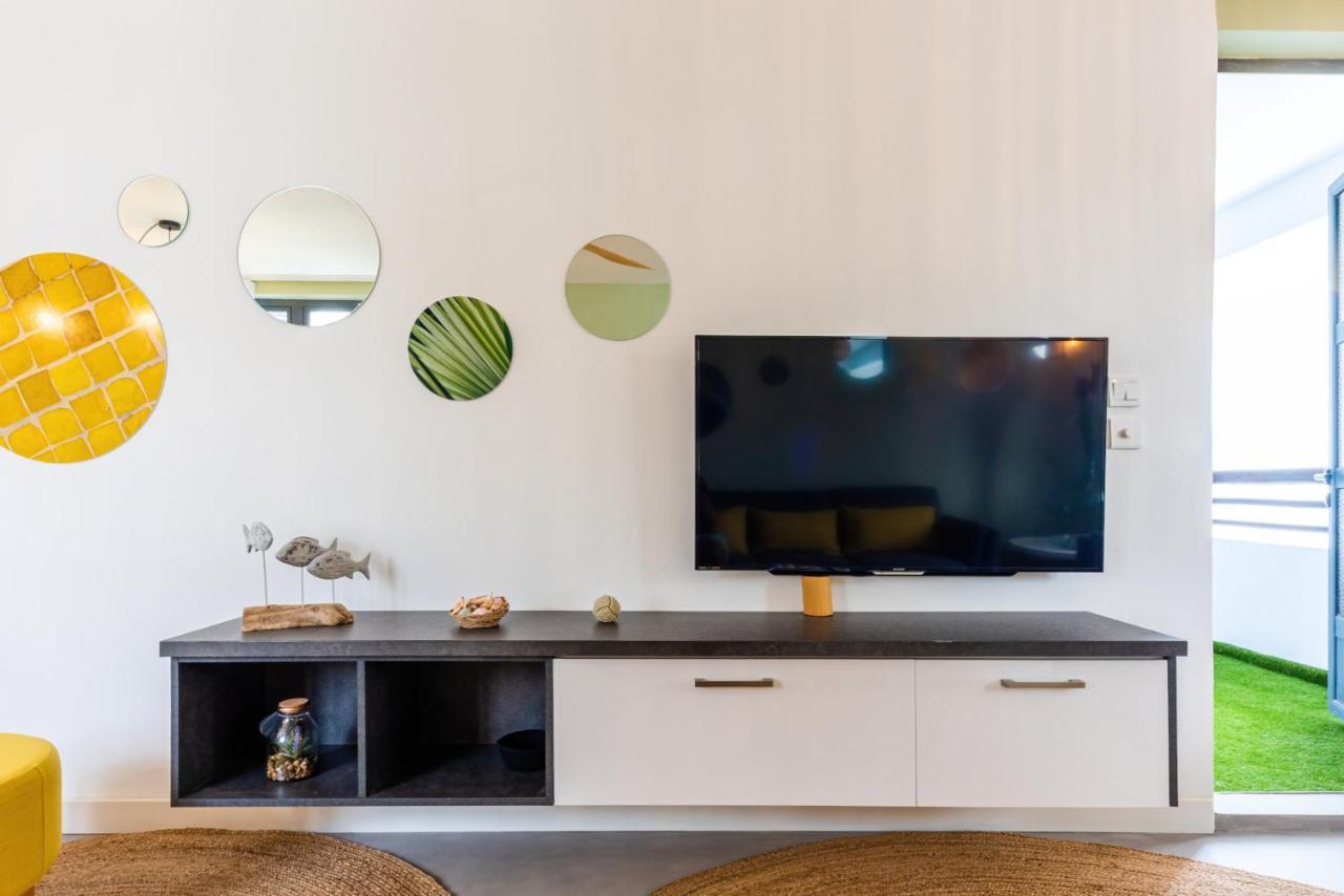 Les Cerisiers Beach Residence, Cosy And Modern 3 Bedroom Apartment Located 50 Metres From The Beach And From All Amenities And Restaurants On The Coastal Road Flic-en-Flacq Exterior foto