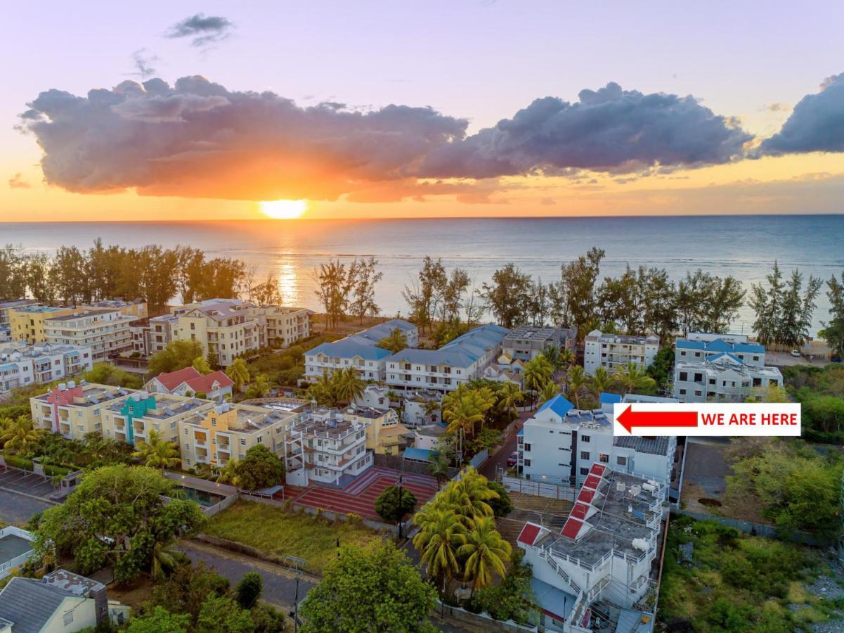 Les Cerisiers Beach Residence, Cosy And Modern 3 Bedroom Apartment Located 50 Metres From The Beach And From All Amenities And Restaurants On The Coastal Road Flic-en-Flacq Exterior foto